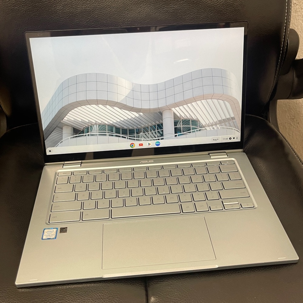 I got a new laptop. This is silver, like new Asus Chrome book. Like a 13.3 inch